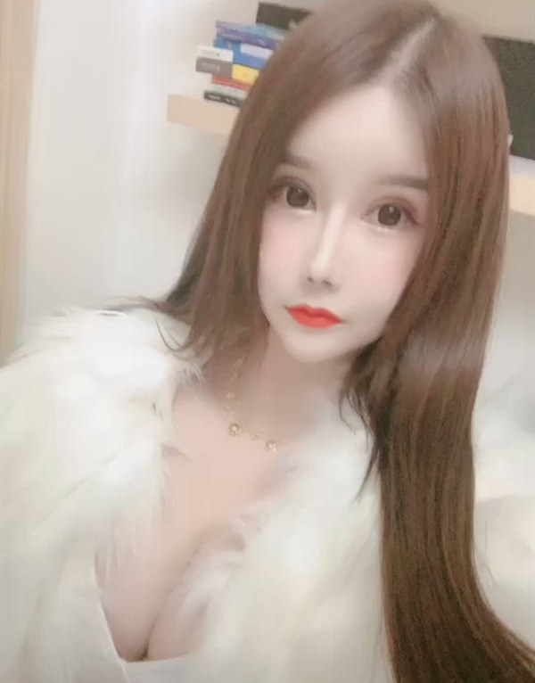 温哥华伴游大学生