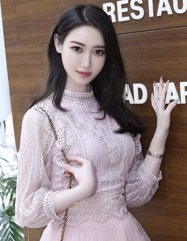 伦敦伴游模特价格